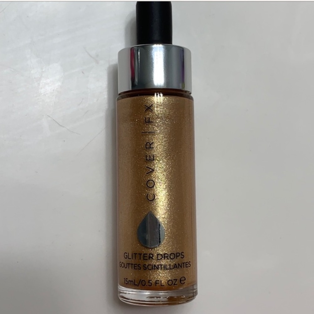 Cover fix highlighter glitter drops.